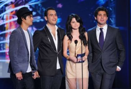 normal_018 - Selena Gomez Award Shows 2OO9 October 15 Latin America MTV Awards