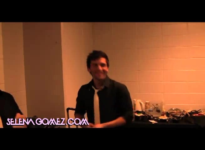 Behind the Scenes Jingle Ball 2010 237 - SG - Selly