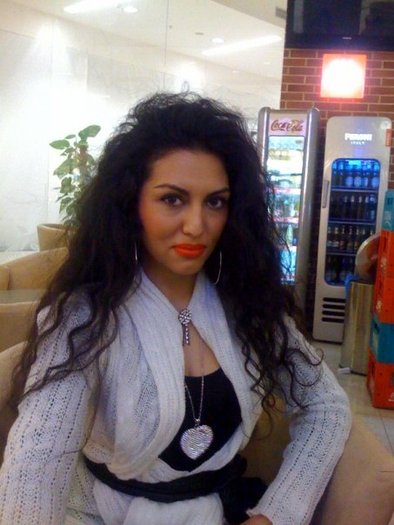 Orange lipstick - Me