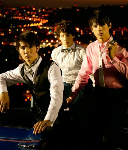 n5836432901_176756_6470 - Jonas0_Brothers0_My0_Idols0_4_0