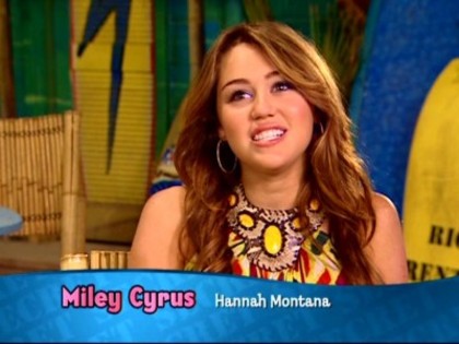 normal_HANNAH_006 - Brandi-Cam on the set of Hannah Montana 3