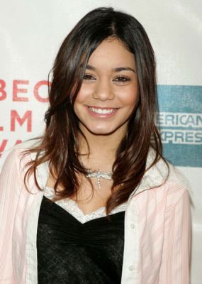 normal_vanessaannehudgens-dot-net_thunderbirdsscreening2004may8-005