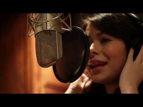 0CAL2PQLL - Demi Lovato - Behind the Scenes in the Recording Studio