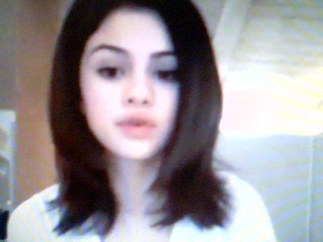 Selena Gomez Live Chat (54)