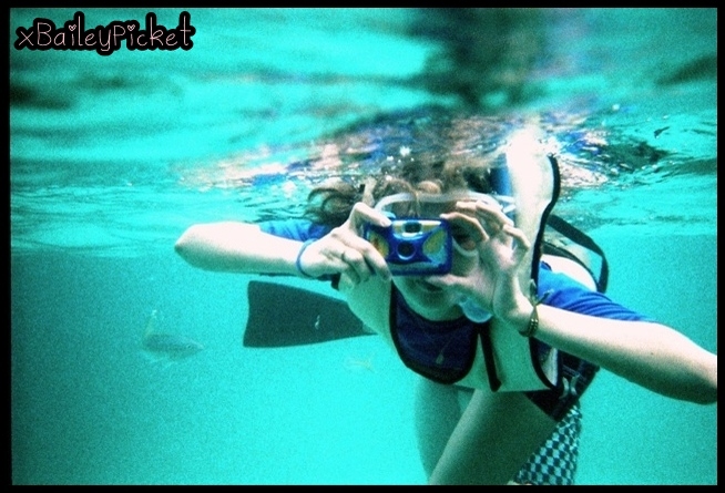 Under the water<3