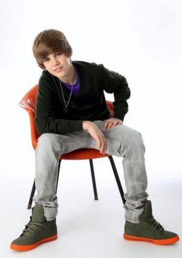10 - x_Justin_Bieber_Photoshoot_4_x