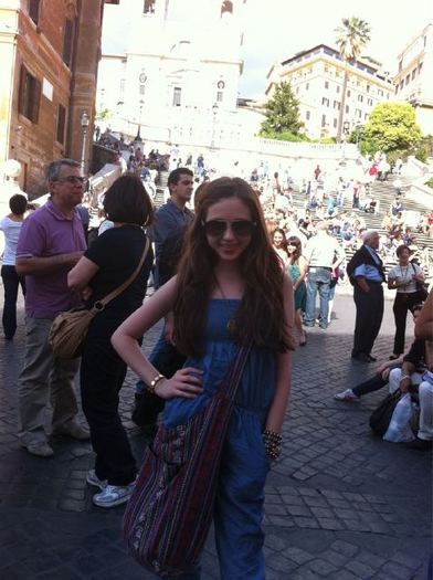 Another beautiful day in Rome. Happy 16th birthday to  Jessica today.What an amazing place! - 0-Hey