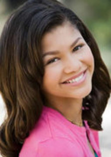 37531578_TRYTZIRKE - zendaya coleman-rocky blue