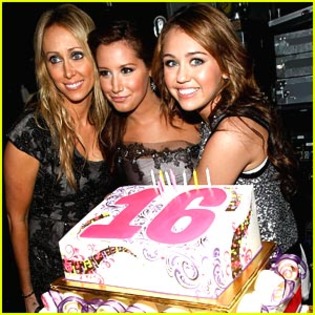 Sweet 16`Miley