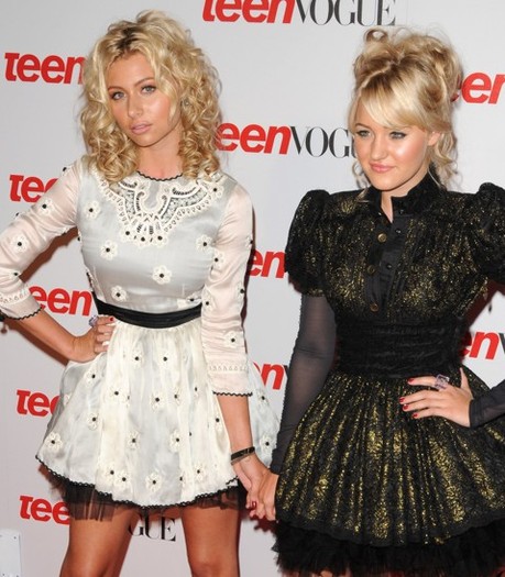0[1] - aly and aj