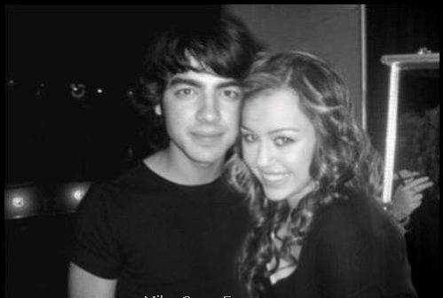 me and joe jonas - Me