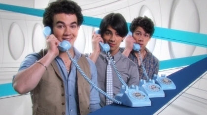 737 - Jonas Brothers