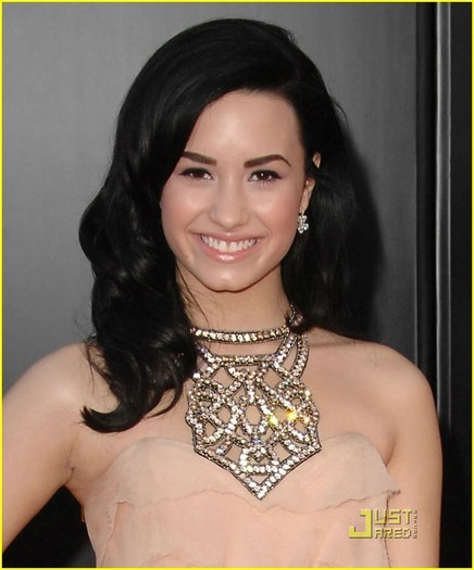 Demi-American-Music-Awards-demi-lovato-9159858-732-882 - Demi Lovato at American Music Awards