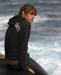 Jesse_McCartney_1252678472_4