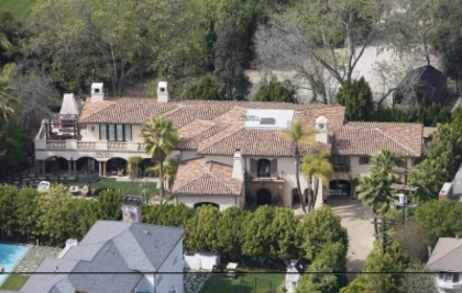 Miley Cyrus - Cyrus Family House (12)