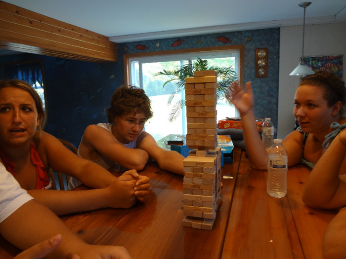 Pool Party and Jenga with friends (26)