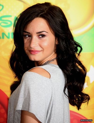 17825825_HUYRJMEXC - Demi Lovato Disney and ABC Television Group Summer Press Junket 2010