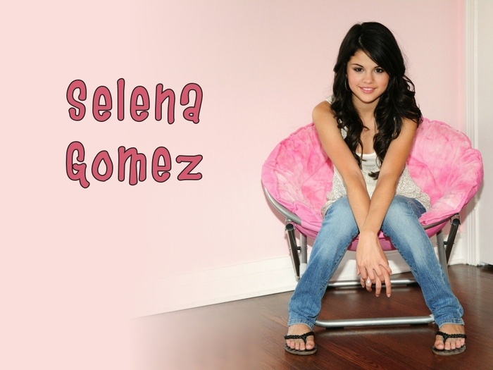 selena-selena-gomez-7872710-1024-768