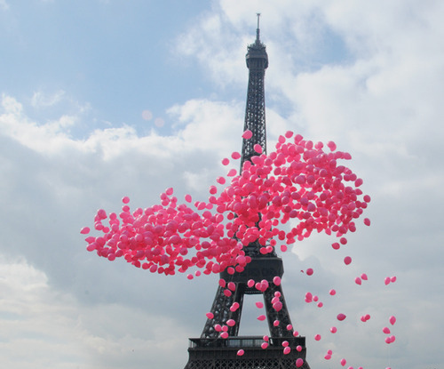 baloons-eiffel-tower-paris-pink-que-foto-linda-torre-eiffel-Favim.com-65518