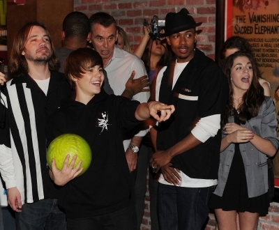 Bowling with Justin Bieber (5)
