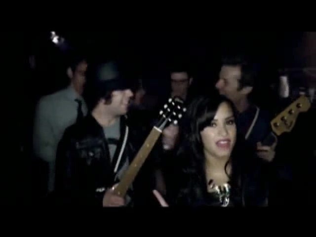 DemiLovato-Here we go again-screencaptures (32)