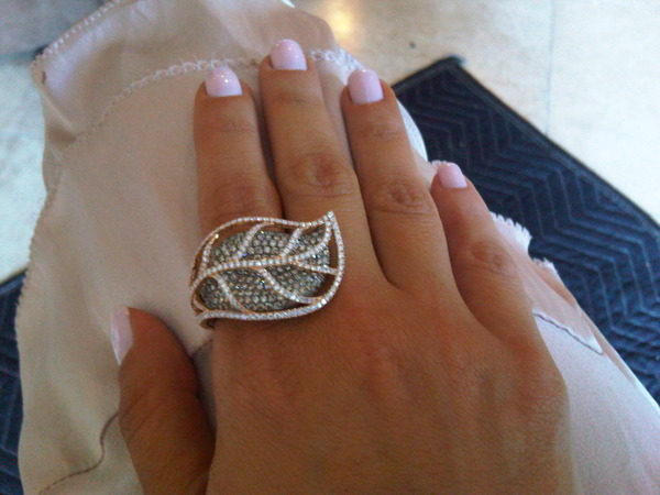 Do u love my new Simon G ring???? It's soooo fab!