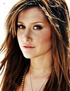 Ashley_Tisdale_1241080468[1]