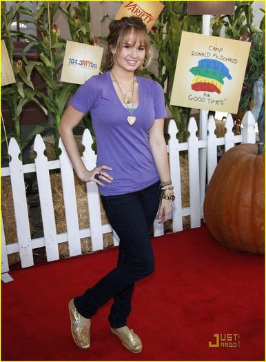 Debby-debby-ryan-8812490-899-1222