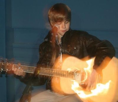 normal_justin-bieber-science-museum20(11)_0