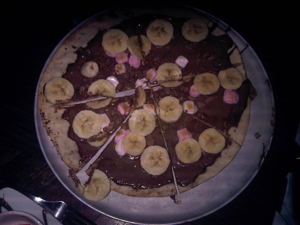 Banana choco pizza - me