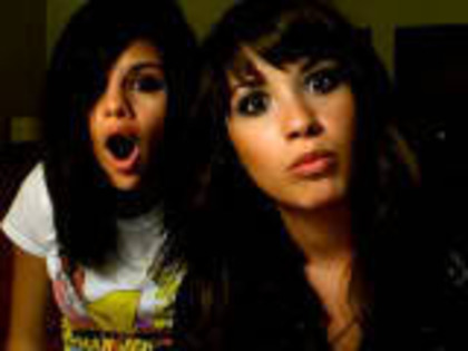 me and demi - pictures selena gomenz