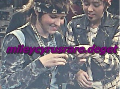 Imag053 - a rare pics with miley and emily