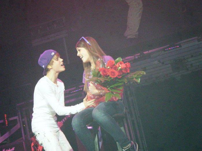 old moment but still in my mind like it was yesterday; Love you bieber
