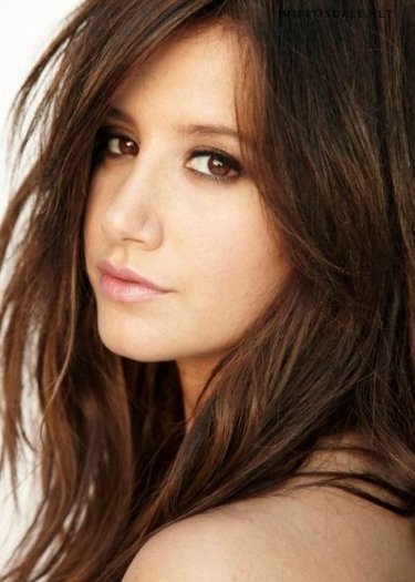 her roommate-Ashley Tisdale