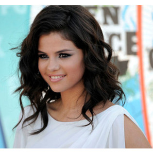 thing.28312944.l - X_Selena Gomez_X