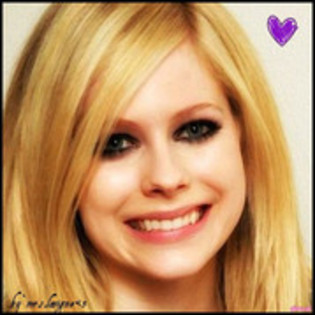 Avril Lavigne _ 001 - Gosh my pictures with AvriL _ Dont copy them _ FAKES