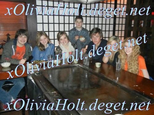 Olivia - Holt - Rare - Photo - 013