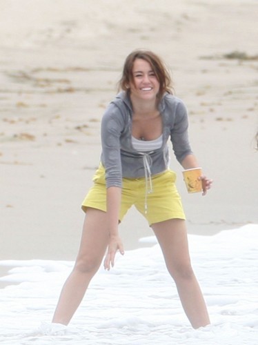 9 - Miley Cyrus in Malibu Beach