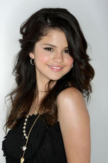 Selena Cute