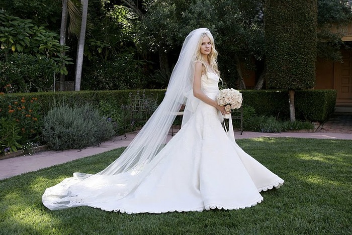 Avril-Lavigne-Wedding-Dress - Wedding-Bride Avril
