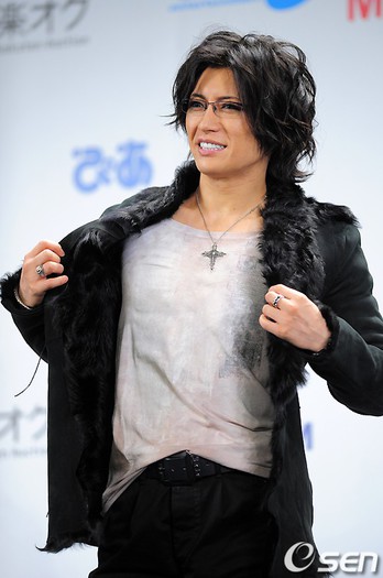 20101214_smieproject_Gackt - Copy