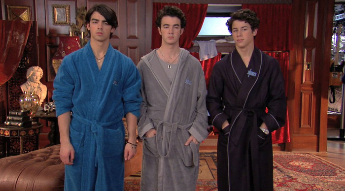 730 - Jonas Brothers