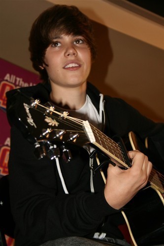 Justin-Bieber-justin-bieber-7533285-333-500 - pictures justin biber