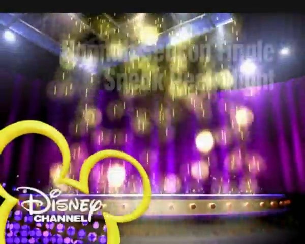 CA5KQ91B 0809 - x Hannah Montana Season Finale Sneak Peek Ad 2