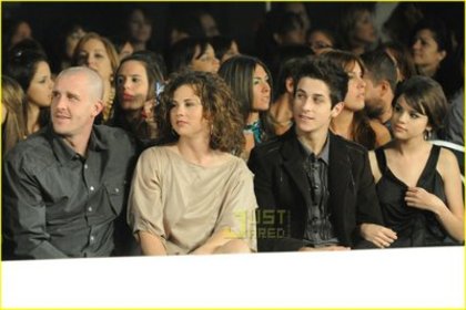 selena-gomez-david-henrie3