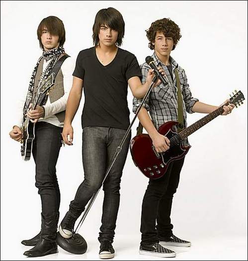 jonas-brothers-251