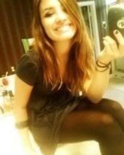 17929348_AYYJEUNPX - 0-Demi Lovato random personal pictures-0