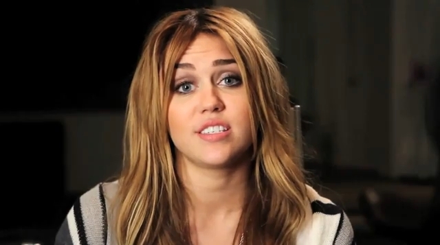 016 - x Miley Cyrus Talks About Cytsic Fibrosis x