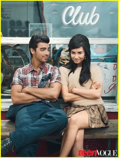 joe-jonas-demi-lovato-teen-vogue-03