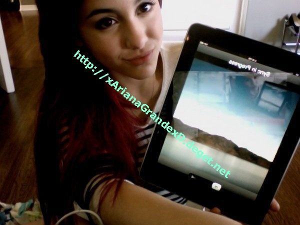 http://xArianaGrandexD.deget.net